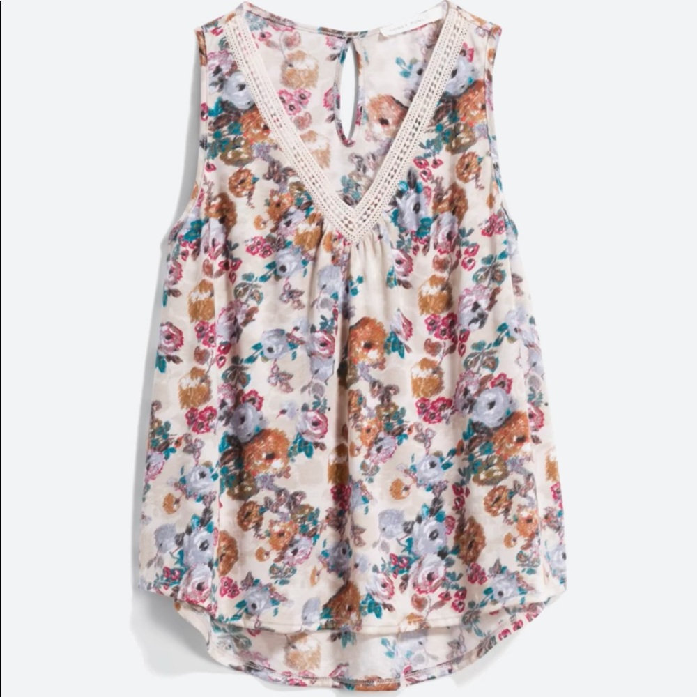 August Mist Tank. Floral Pattern. Medium.